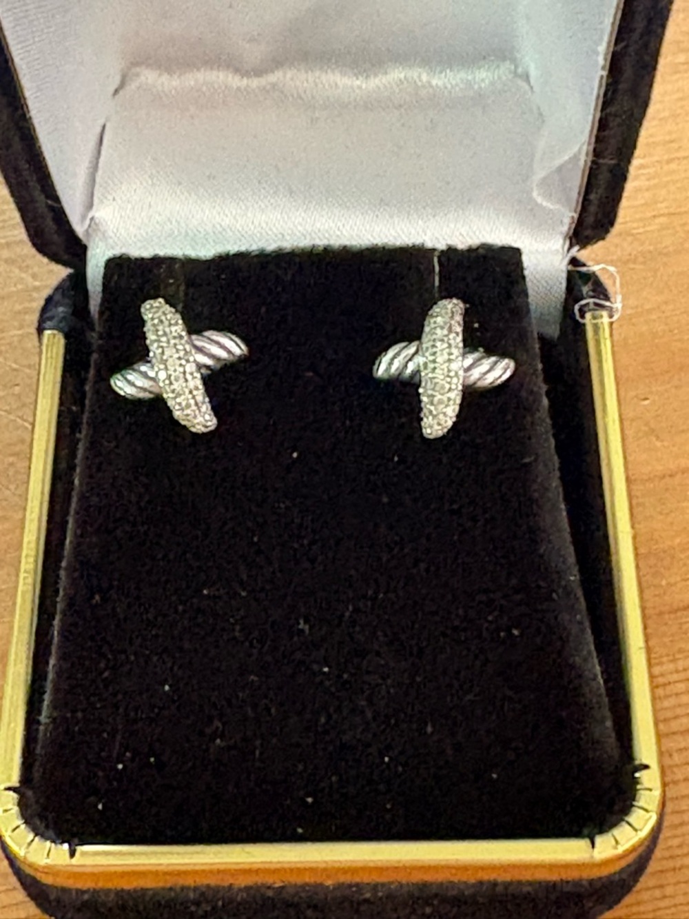 RARE: Vintage David Yurman Diamond Kiss Earrings